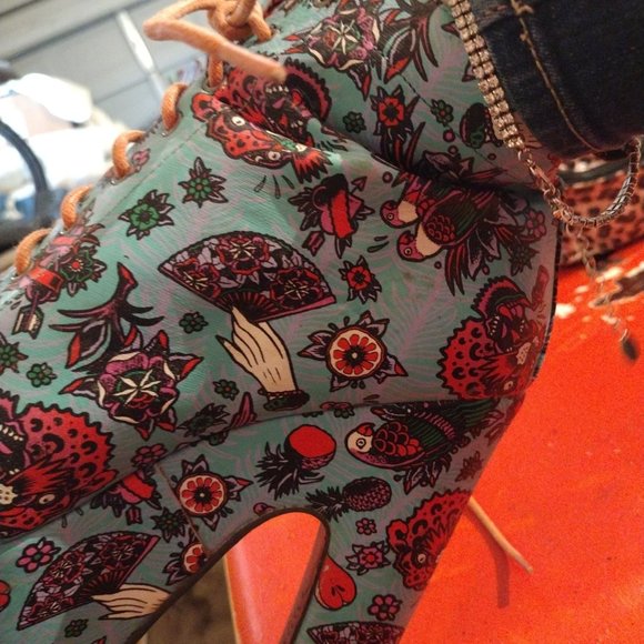 Rare 6 in. heel,4 in platform gothic punk booties iron fist - Picture 4 of 4